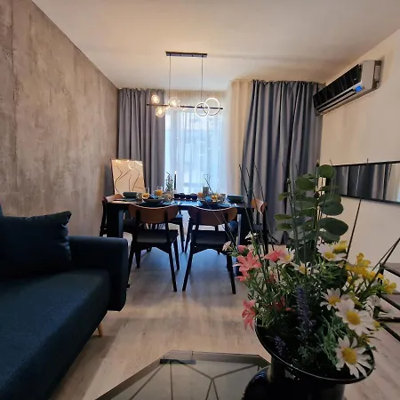 Marsselis Luxe Port Апартаменты *