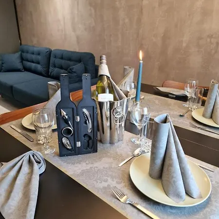 Marsselis Luxe Port فارنا